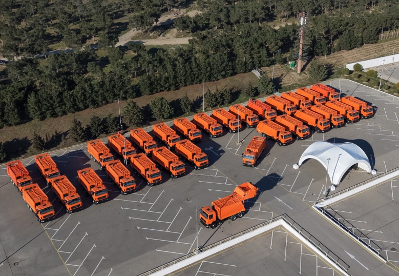 KAMAZ、MAZ、URAL、SAGの各シャーシをベースとした大型・中型トラックおよび特殊用途車両